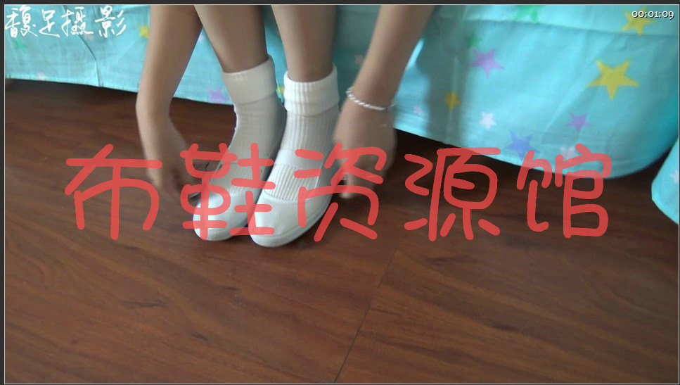 大三女孩  白一带白棉袜 1080P分辨率   11分37秒/749.87MB